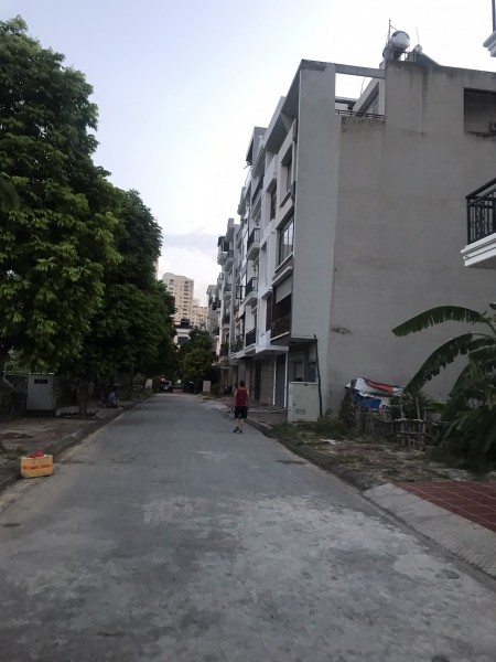 Bán nhà nguyên căn liền Kề Văn Khê diện tích sử dụng 84m2 giá 7 tỷ 3
