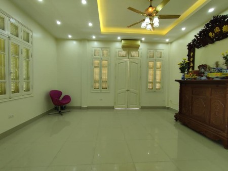 CỰC HIẾM NHÀ PHỐ TÔN ĐỨC THẮNG, 63M ,4 TỶ, 4 TẦNG,5 NGỦ THOÁNG SÁNG RƯỢP CÂY XANH.