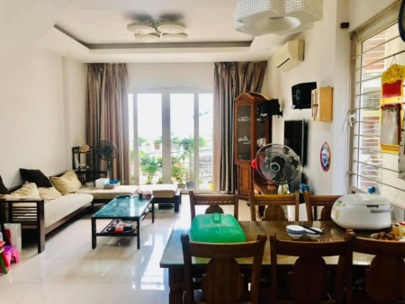 Cực hiếm nhà Mai. Dịch, Cầu Giấy, 5 tầng đúc, dt 54m1, ô tô đổ cạnh nhà giá bán 6.9 tỷ