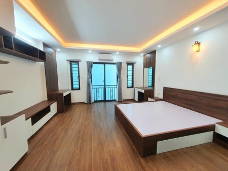 Bán nhà phố Miếu Đầm, phường Mễ Trì, 30m ra mặt phố, dt 30m2, giá 2.68 tỷ