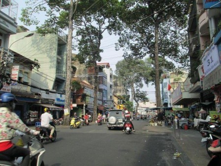 Bán Nhà Mặt tiền Nguyễn Thái Học Quận 1, nhận nhà chỉ với 4.5 Tỷ. Hoa hồng cho Môi giới 1%