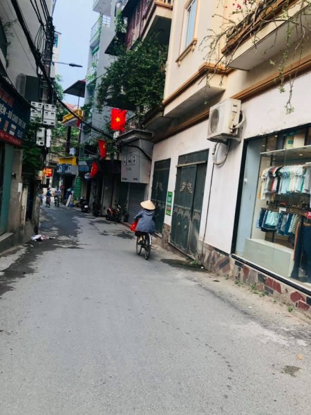 Bán nhà đường Đặng Thai Mai, cách vài bước chân ra ô tô, 5 tầng, 30m2 giá 3,2 tỷ