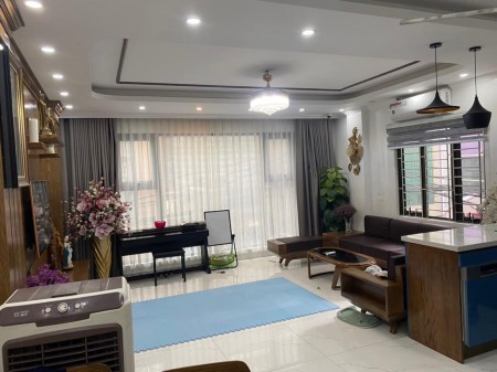 Gara, ô tô tránh, KD, nhà đẹp phân lô Trung Kính dt 80m2, 4 tầng, mt 5m giá nhỉnh 180 triệu/m2