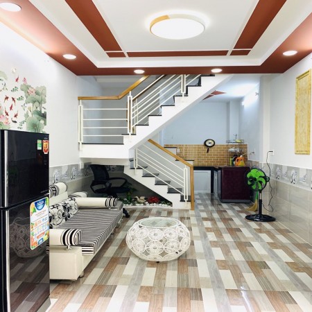 Chủ gấp bán giảm 200 tr, đường Ngô Quyền diện tích 43m2, 3 tầng giá 5,55 tỷ