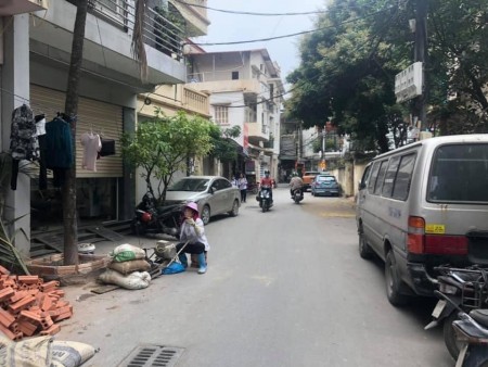 Bán Nhà Mặt Ngõ Trương Định, Phân lô, oto chạy quanh nhà 69m2, Giá 7.75 Tỷ.