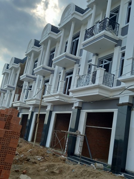 18 Triệu/m2 đất thành phố sân bay thổ cư sổ hồng riêng liệu có đắt lh 0769258555