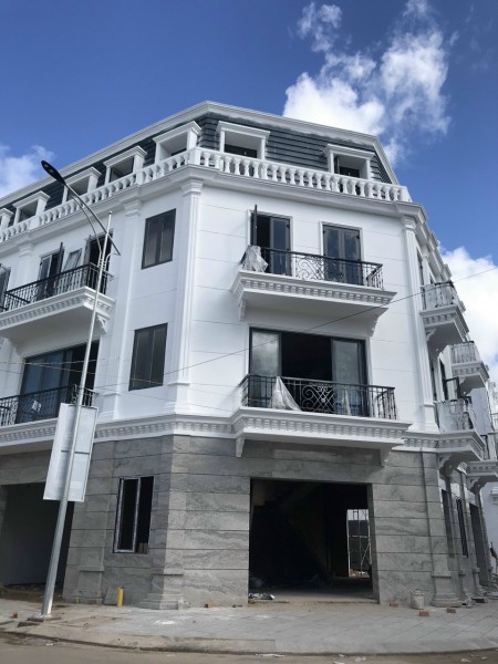 Sở hữu ngay căn hộ shophouse thích hợp ở và kinh doanh, giá bán từ 3.2 tỷ/căn