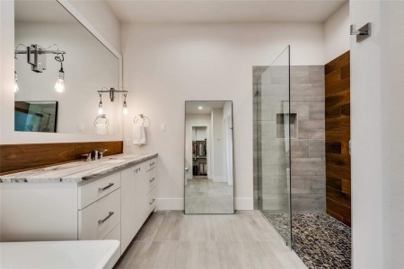Bán nhà Hồ Tây, ngõ vào thông thoáng, vị trí đắc địa, giá 4.6 tỷ, sổ đỏ chính chủ