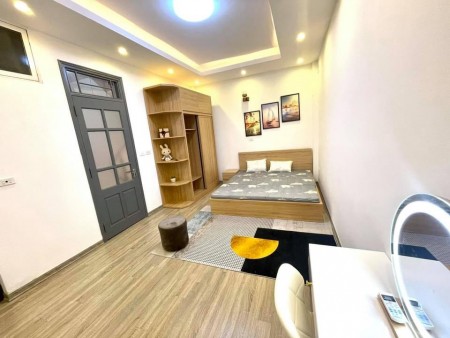 Bán nhà mt 5m, nhỉnh 3 tỷ nhà diêu đẹp ô tô tránh 10m, full nội thất ngay ngã tư sở