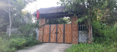 Chỉ hơn 100k/m2 đất tại Thị Xã Lương Sơn- Hoà Bình có sẵn khuôn viên trang trại bám suối