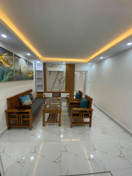 Bán nhà phố Từ Hoa, ba bước ra hồ Tây, 5 tầng, dt 35m2 giá bán 3,2 tỷ