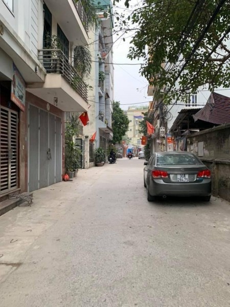 Cần bán gấp nhà khu phân lô đầu tư Xuân Đỉnh, Từ Liêm, giá thương lượng, ô tô đỗ cửa