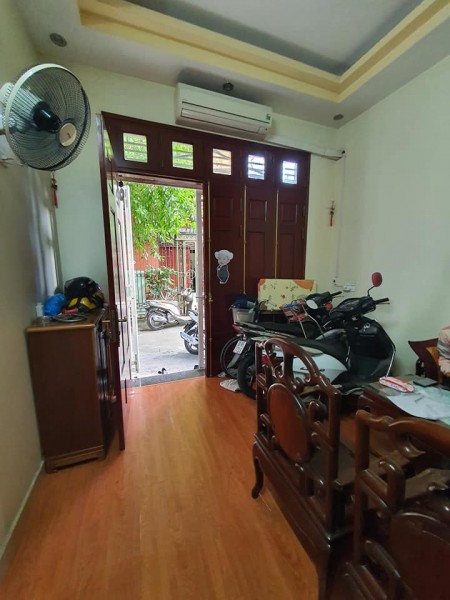 Bán nhà đẹp Vũ Hữu, Lê Văn Lương, phân lô vỉa hè, ô tô, tặng nội thất xịn, giá 4.5 tỷ