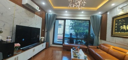 Bán Nhà Quan Nhân, dt 50m2, mặt tiền 4.5, hơn 6ty, 5 tầng đẹp tiện VP, KD