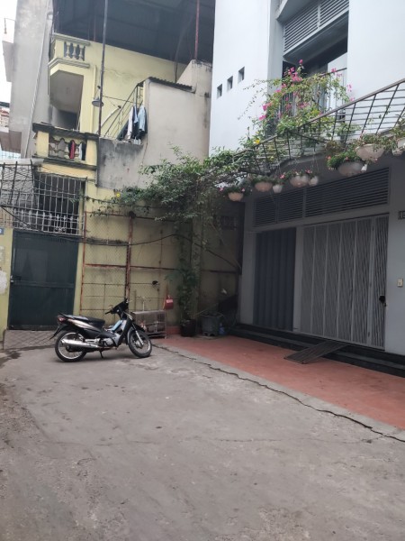 Bán nhà nguyên căn Khâm Thiên gần công viên diện tích sử dụng 35m2, 5 tầng giá 3.9 tỷ