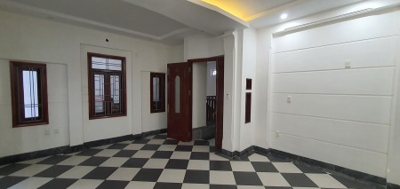 Bán nhà phố Tây Sơn, Đống Đa, dt 70m2, 4 tầng giá 6 tỷ gần phố 3 mặt thoáng, lhcc