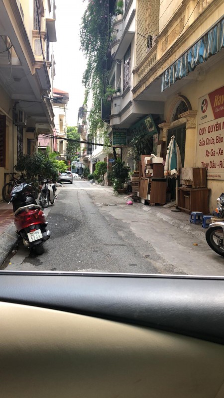 Bán nhà đường Láng dt 45m2, 5 tầng mt 5m, gần phố bãi ô tô gần nhà vị trí cực đẹp