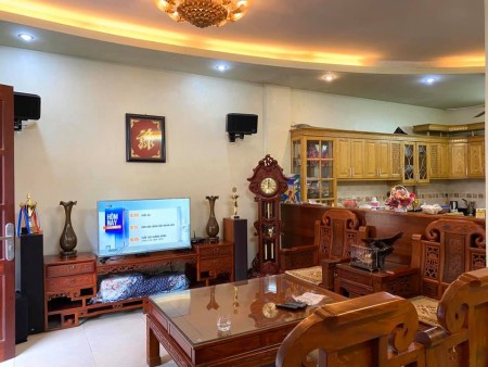 Nhà Đẹp Đức Giang 60m2 4 tầng, 4 mét mặt tiền, giá 9 tỷ .đường trước nhà 5 mét