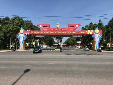 Ông anh gửi bán 2 lô, 2 mặt tiền ngay trung tâm hành chính Chơn Thành Bình Phước LH 0982638022