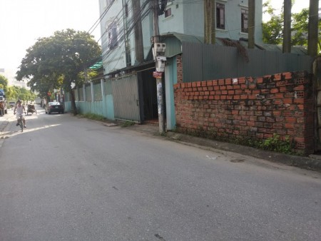 Bán đất chính chủ phố Kẻ Tạnh dt 90m2, gần hồ điều hoà cực đẹp, khu dân cư