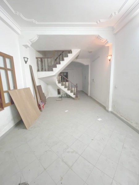 Bán nhà Hồ Tùng Mậu, Cạnh Đại học Thương Mại, 69m*4 tầng, kinh doanh, lô góc, 5.32 tỷ.
