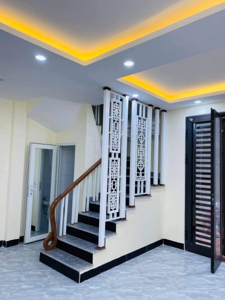Bán nhà mới long lanh Thanh Xuân, nhỉnh 3 tỷ có 5 tầng, mặt tiền rộng 5m