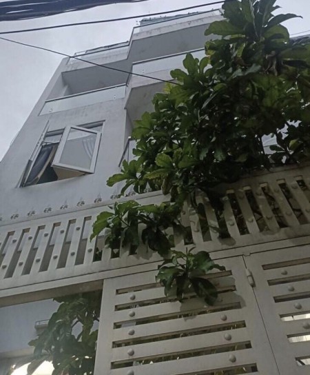 Gấp bán nhà 4 tầng diện tích sử dụng 400m2 Đường Ba Tháng Hai, Quận 10, chỉ 15 tỷ 800
