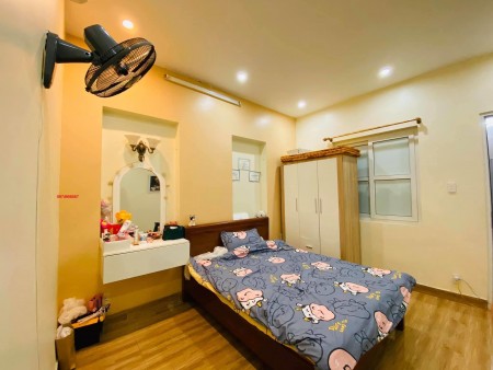 Bán gấp nhà phố Bạch Mai gần chợ mơ ngã tư Minh Khai 40mx5T giá nhỉnh 3 tỷ ô tô đỗ gần ngõ rộng