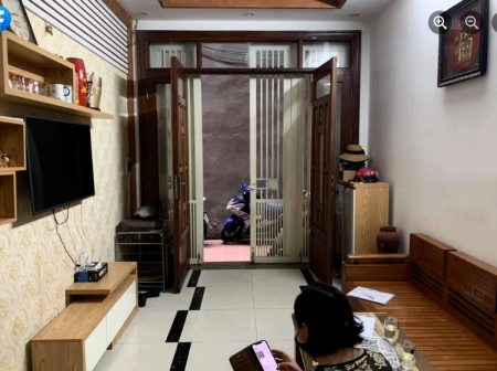 Nợ bank 1,5 tỷ cần bán nhà 6 tầng Đống Đa, 35m2 cách phố 50m giá chỉ 3,7 tỷ