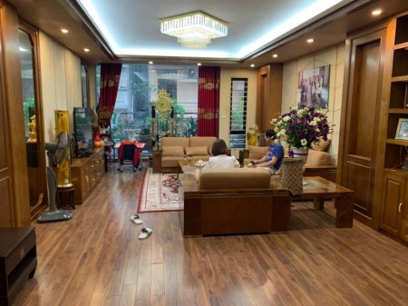 Bán Nhà Mặt Phố Trần Duy Hưng, 4Tầng, 55m2, mặt tiền 5.5m, Giá 27 Tỷ.