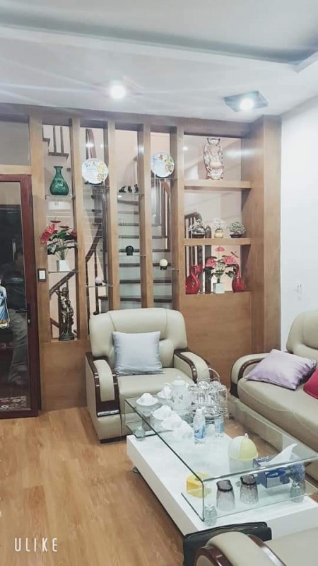Cần Bán Gấp Nhà Phố Trương Định, HBT, DT 36m2, 5T, Gần Phố, Kinh Doanh, Nhỉnh 3 Tỷ.