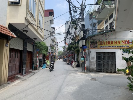 Bán nhà Phố Nguyễn Chính, ô tô tránh nhau,nhà hai mặt thoáng ,kinh doanh, 70m 7,7 tỷ.