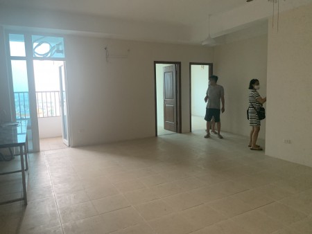 Cho thuê chung cư Báo công an nhân dân Nghiêm Xuân Yêm 3 phòng ngủ, 94m2, 7 triệu, phù hợp văn phòng. LH 0377983070
