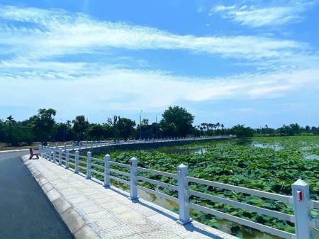 Chính chủ bán gấp 1 lô view hồ sen rộng 3 H/a gần đường quốc lộ 21 giá siêu rẻ
