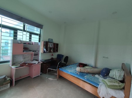 Bán nhà phố Y La Dương Nội, Hà Đông, phố to, nhà bao đẹp trước cửa 2 xe tránh