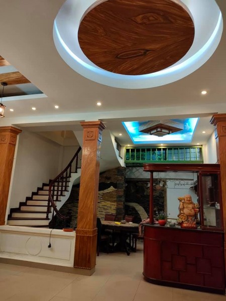 Bán nhà Phố Thái Hà, P.Quang Trung, Q.Đống Đa, dt 40m2, 4 tầng, giá 4,5 tỷ, ô tô đỗ , kinh doanh