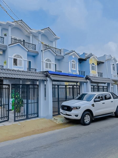 Bán nhà 1 trệt hai lầu Hiệp An- Thủ Dầu Một, sổ hồng riêng, lh 0378431760