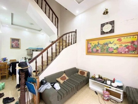 Bán nhà Hồng Mai, ngõ thông oto 7 chỗ qua cổng, sân rộng, 36m 4 tầng chỉ 3,5 tỷ