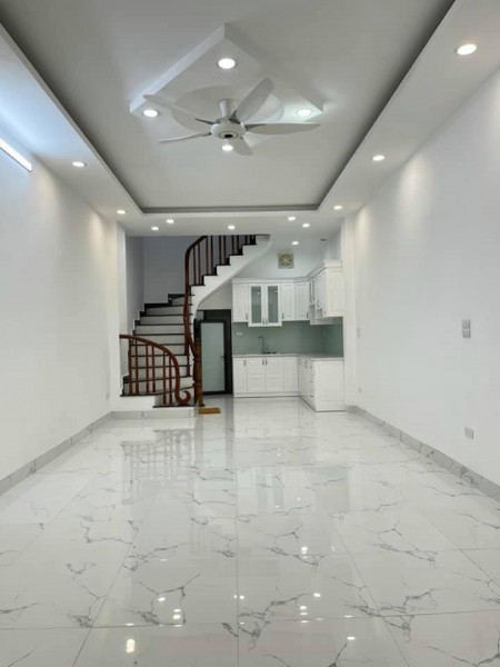 Bán nhà mới Võng Thị đi bộ Hồ Tây, lô góc, dt 35m2, 5 tầng đúc, giá 3.95 tỷ