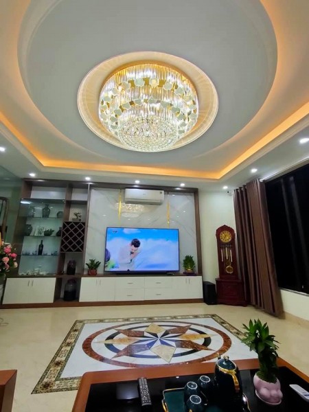 Cần bán gấp trong 3 ngày nhà hồ Bồ Đề thoáng sạch, dt 83m2, mt 4m, giá nhỉnh 6 tỷ