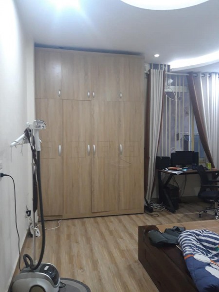 Nhà đẹp 3 mặt thoáng Nguyễn Văn Cừ dt 45m2 đúc 5 tầng giá nhỉnh 4 tỷ