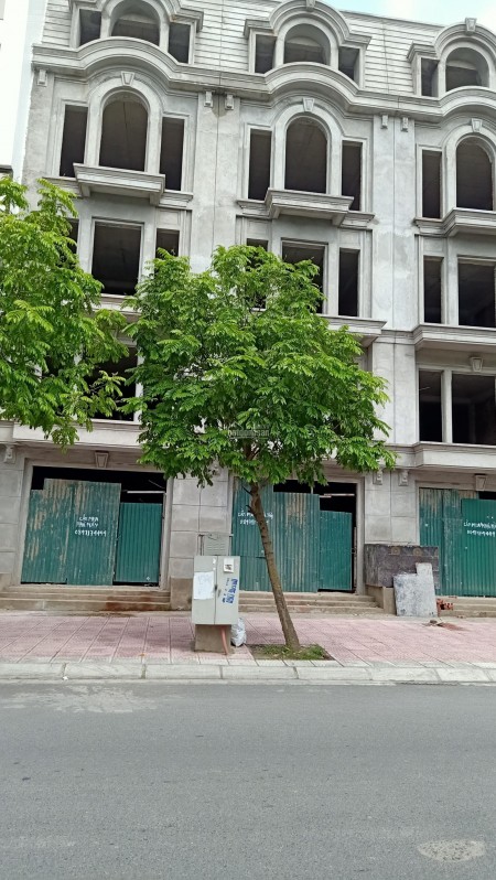 Cần bán nhà mặt phố Lâm Hạ 150m2 x 5 tầng, MT 8m, giá 29.6 tỷ kinh doanh buôn bán
