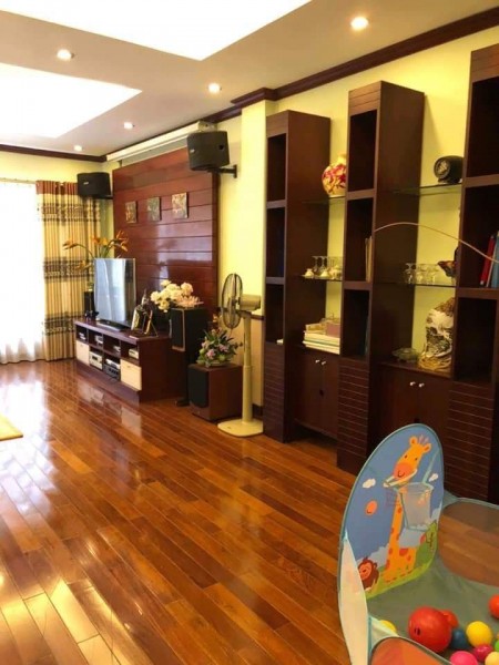 Chính Chủ Bán Nhà Phân Lô Lê Trọng Tấn, diện tích sử dụng 82m2, 5 tầng, giá 10.9 tỷ