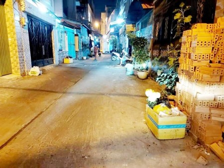 Bán nhà hẻm ba gác ra vào vi vu sạch sẽ, bao an ninh, dt 54m2, 3 tầng đúc bê tông, giá 4.55 tỷ
