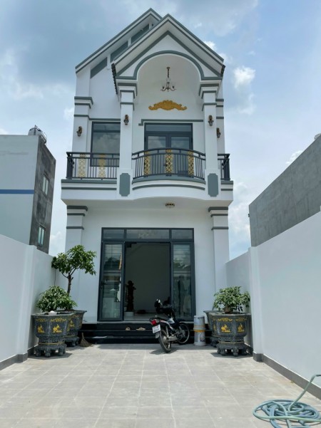 Nhà mới hoàn thiện ngay Lê Hồng Phong, 1 trệt, 1 lầu, giá bán 2.75 tỷ, thương lượng chính chủ