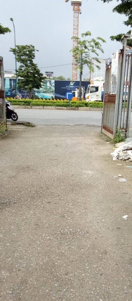 Bán đất vàng phường Phú Thượng, Quận Tây Hồ, ngõ thông ô tô 7 chỗ diện tích 90 m2