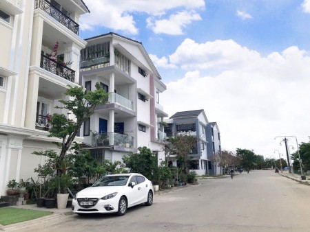 Nhà 4 tầng 2 mặt tiền đường 12m liền kề trường học, công viên, ngân hàng hỗ trợ vay 70%