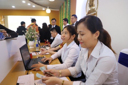 Đi đến slide 4