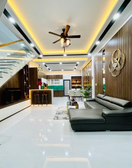 Nhà mê 3 P.Ngủ giá hợp lý full nội thất hẻm cấp 1 gần Bồng Binh Phạm Ngũ Lão
