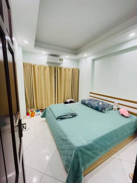 Bán nhà Đa Sĩ, lô góc, dt 35m2, 3PN, ngõ thông, KD, giá 2 tỷ 550, 0912035445